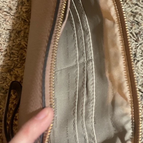 Michael Kors clutch - Picture 3 of 4